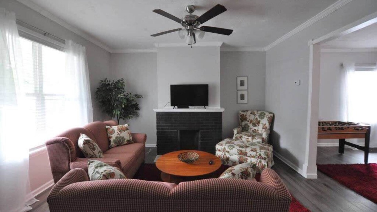 West Columbus House | Housepitality - Franklinton Manor - Spacious