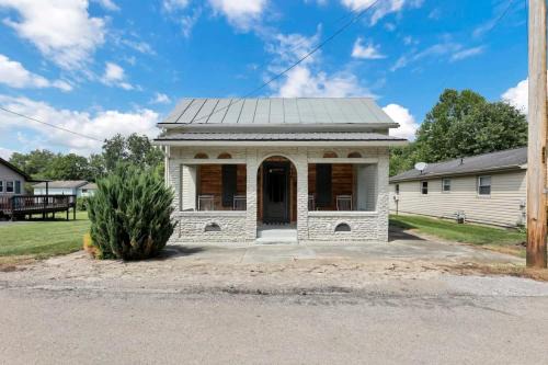 South Lebanon House | Housepitality - Little River Trails