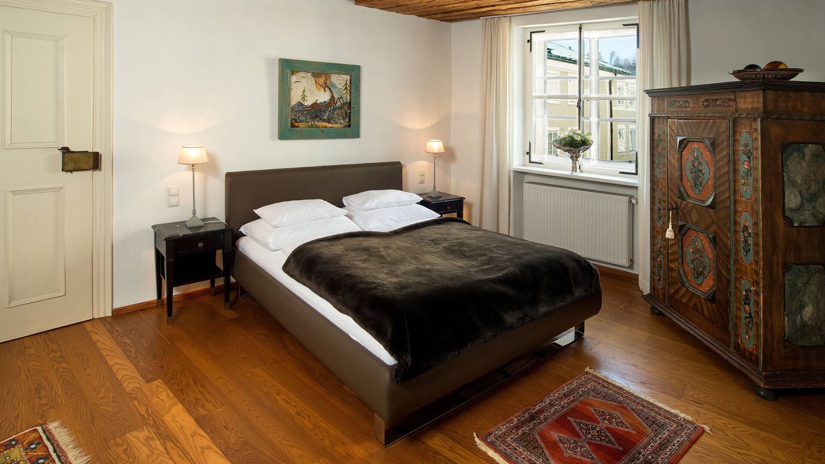 Altstadt Apartment | Housing in the historic center