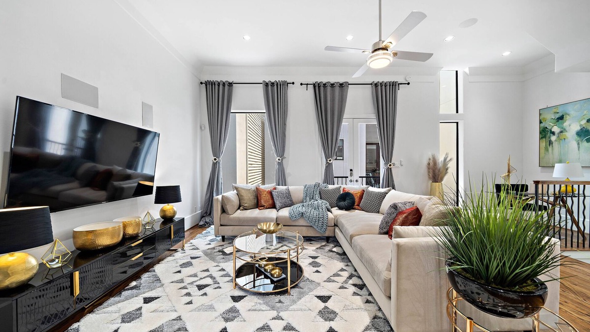 Washington Ave./ Memorial Park House | Houston Luxury and Spacious 3Br, 3.5 Bth w/rooftop