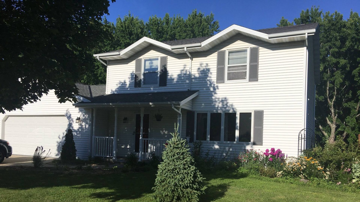 Howard House | Howard/Green Bay Home