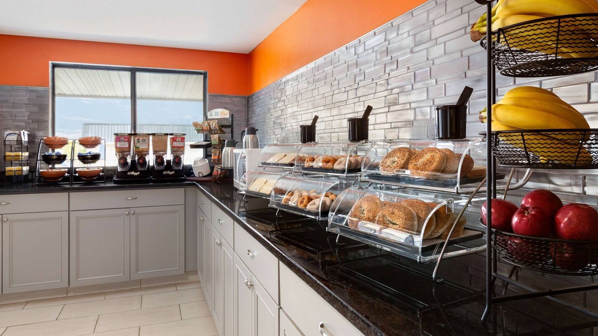 Harrisonburg Hotel | Howard Johnson by Wyndham Harrisonburg
