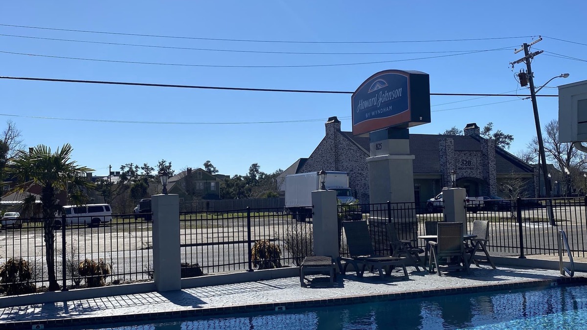 Lake Charles Hotel | Howard Johnson by Wyndham Historic Lake Charles