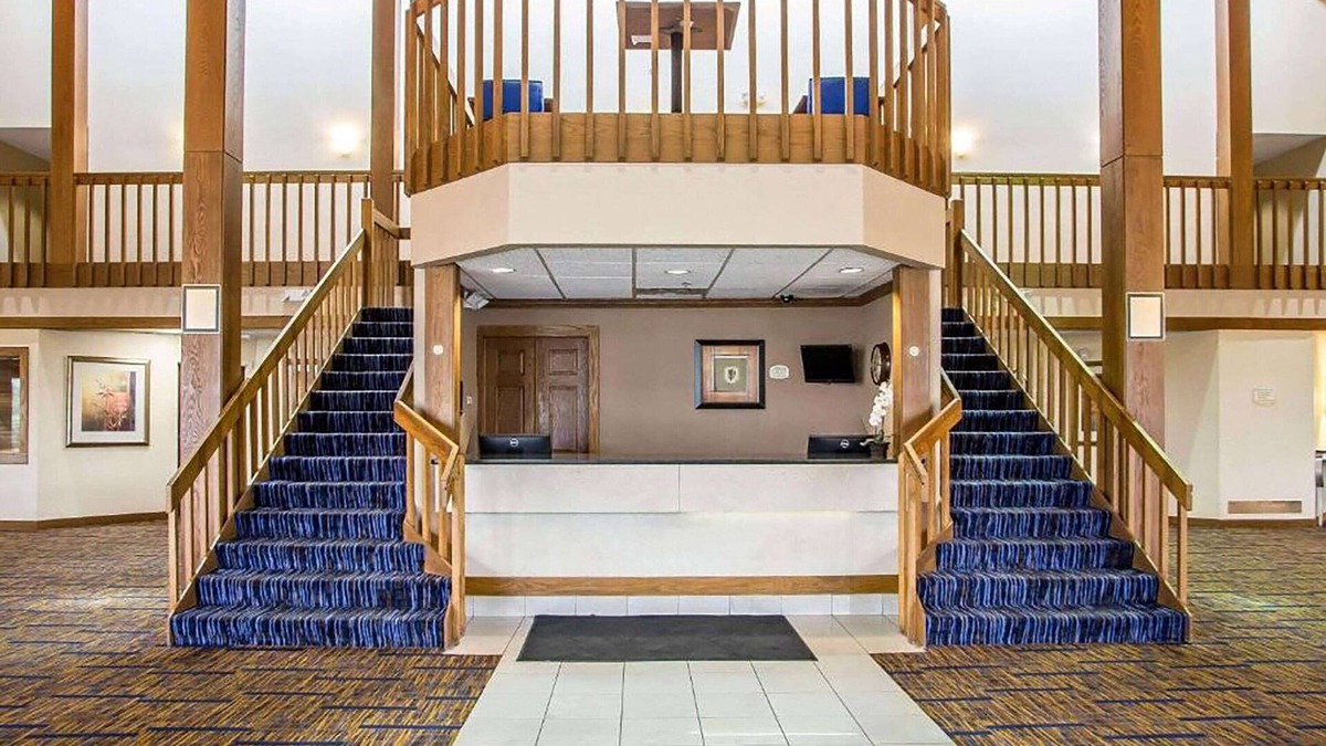 Merrillville Hotel | Howard Johnson by Wyndham Merrillville