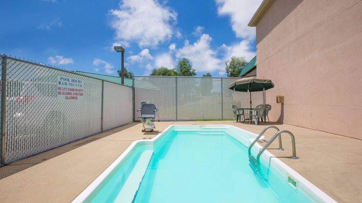 Beckley Hotel | Howard Johnson by Wyndham Beckley
