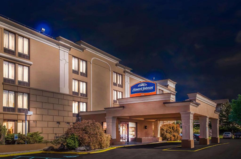 Tallman Hotel | Howard Johnson by Wyndham Suffern