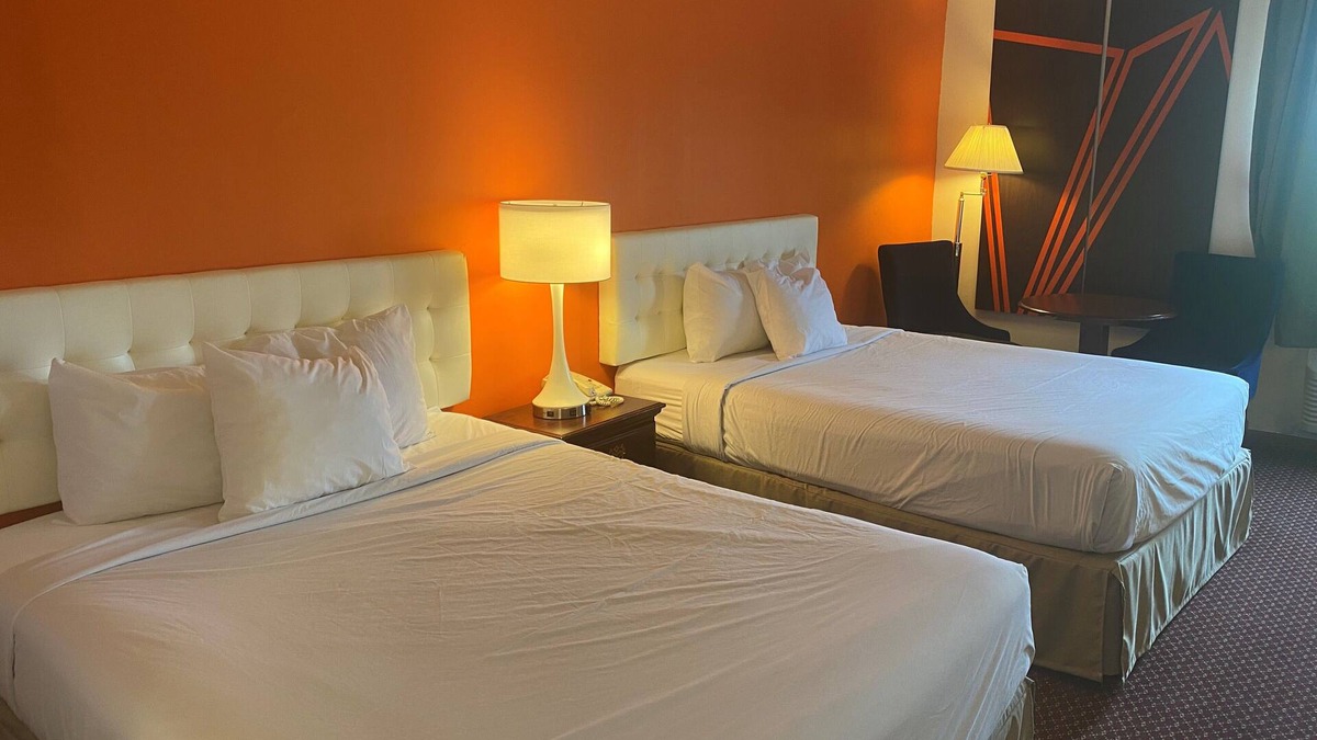 Manteno Hotel | Howard Johnson by Wyndham Manteno