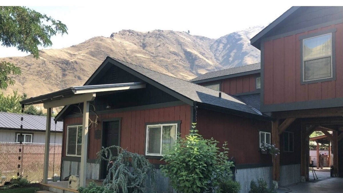 Riggins House | Howard’s Hideaway