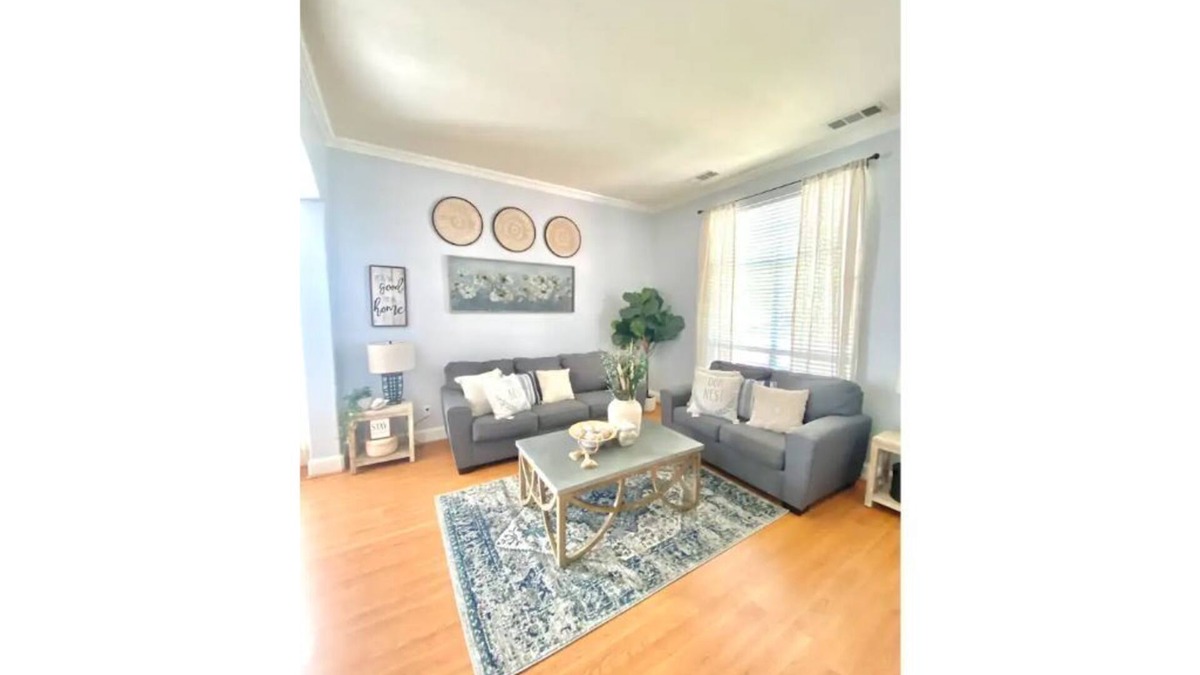 Northwest Carrollton House | Howdy Beach House