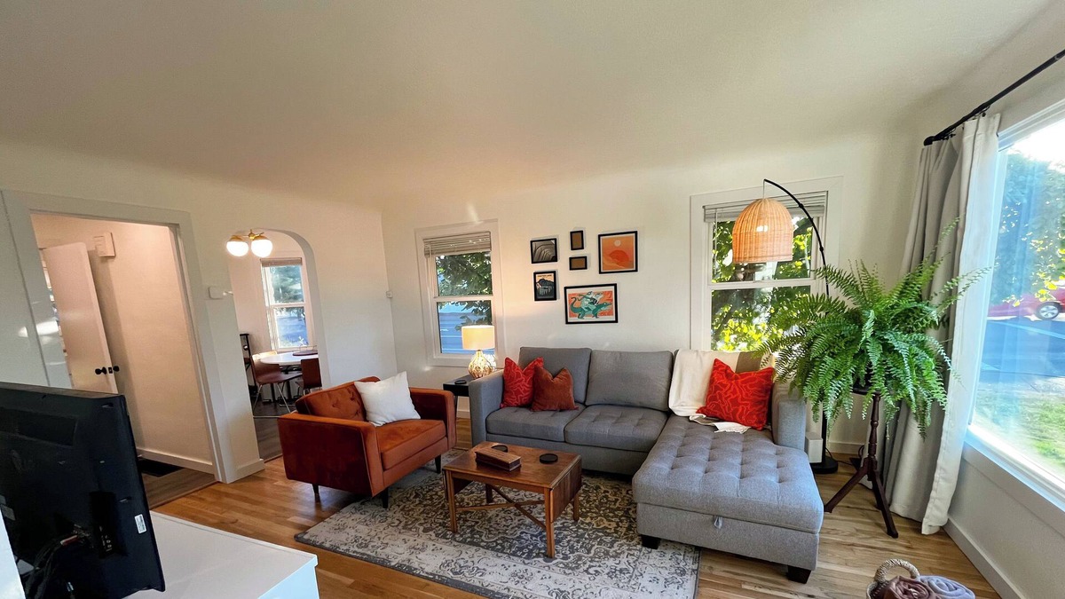 West Eugene House | Howdy House