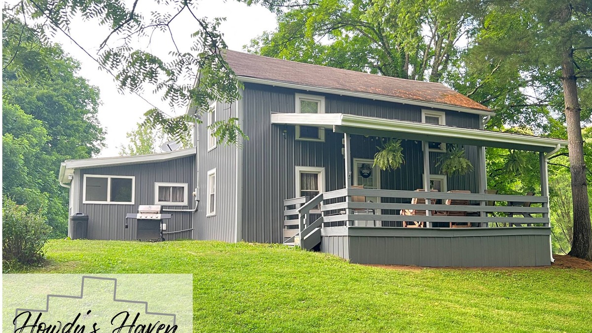 Logan Other | Howdy's Haven-Peaceful getaway in the Hocking Hills. 23 shared acres with host.