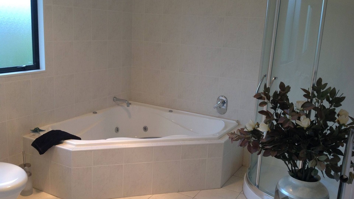 Somerville Villa | Howick Luxury Large Home