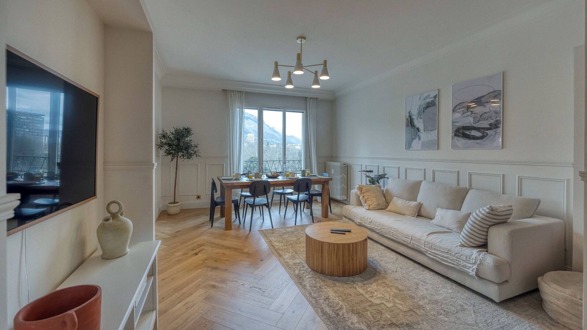 Quartier Exposition-Bajatiere Apartment | #HS | The precious 💎 Paul Mistral