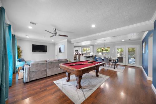 Willow Meadows/Willowbend Area House | Htown Home Nr Med Center, Nrg Games Yard Bbq