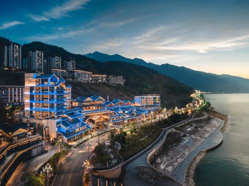 Wushan Hotel | HUALUXE Hotels and Resorts Chongqing Wushan by IHG