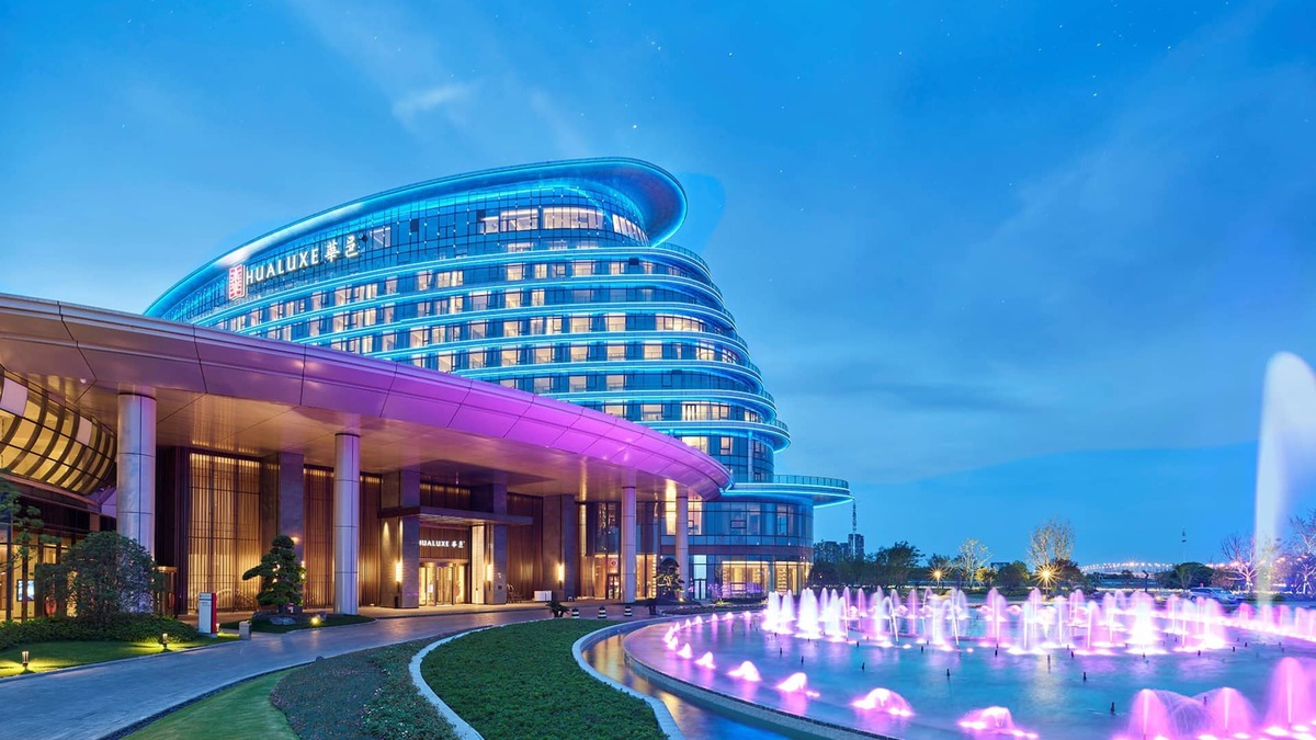 Pukou Hotel | HUALUXE Nanjing Yangtze River by IHG