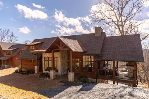 Banner Elk House | Hucklebeary Cabin at Eagles Nest