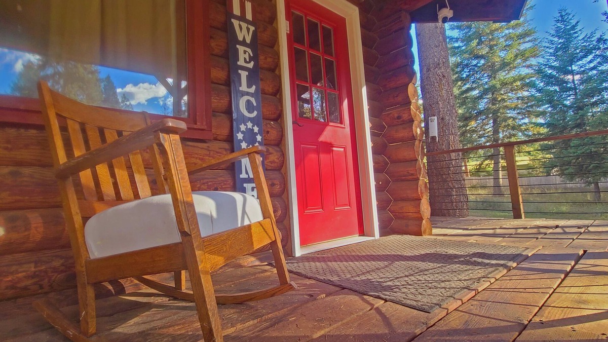 St. Regis Cabin | Huckleberry Cabin ~ Fish, Ski, Golf, Play, Relax! St Regis, Montana