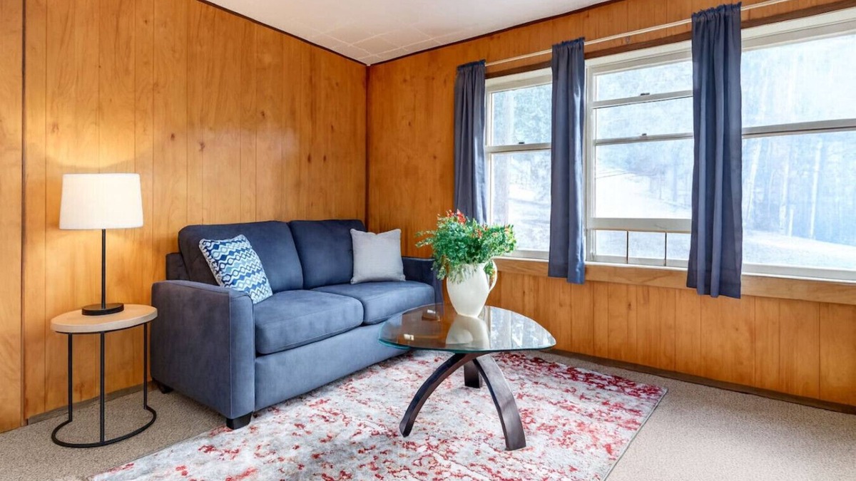 Harvie Heights Apartment | Huckleberry Lodge Mountain Getaway Near Banff!