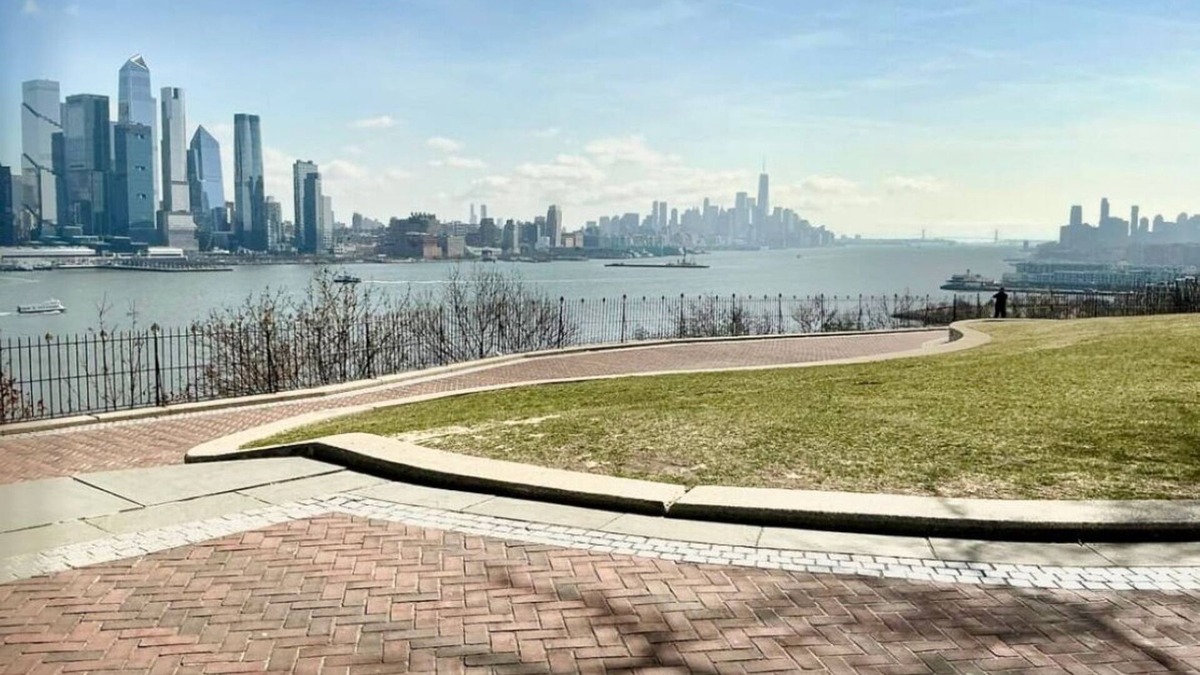West New York Apartment | Hudson Haven. 12mint From NYCity Quite