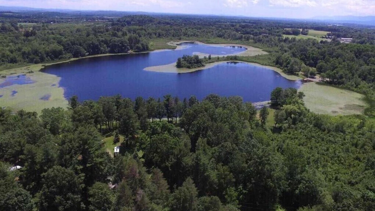 Valatie Cottage | Hudson: Martin Van Buren lake cottage IIII (4)