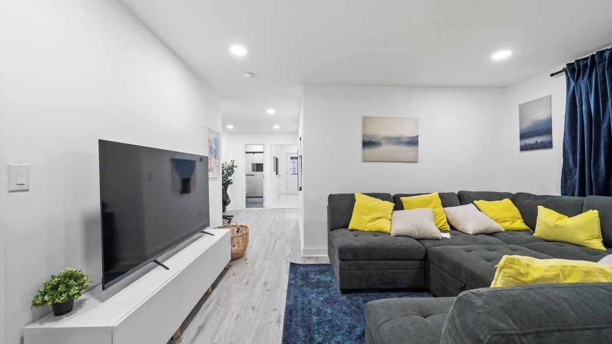 Constable Hook House | Hudson Oasis | Sleeps 10 | NYC| EWR | Free Parking