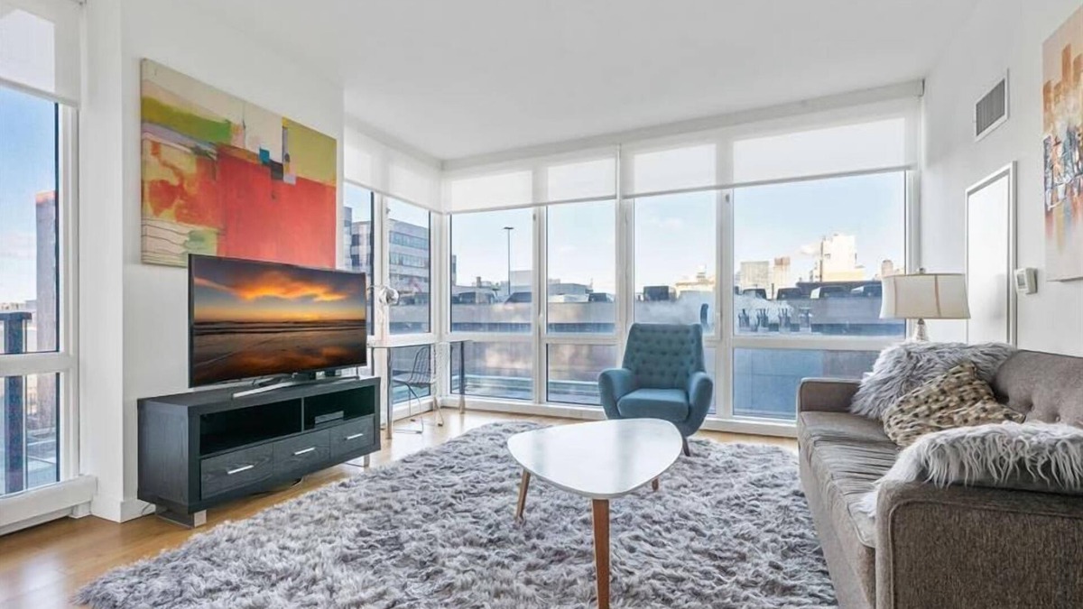 Hell's Kitchen Apartment | Hudson River 1 BR | near Hudson Hards | Free Wi-Fi