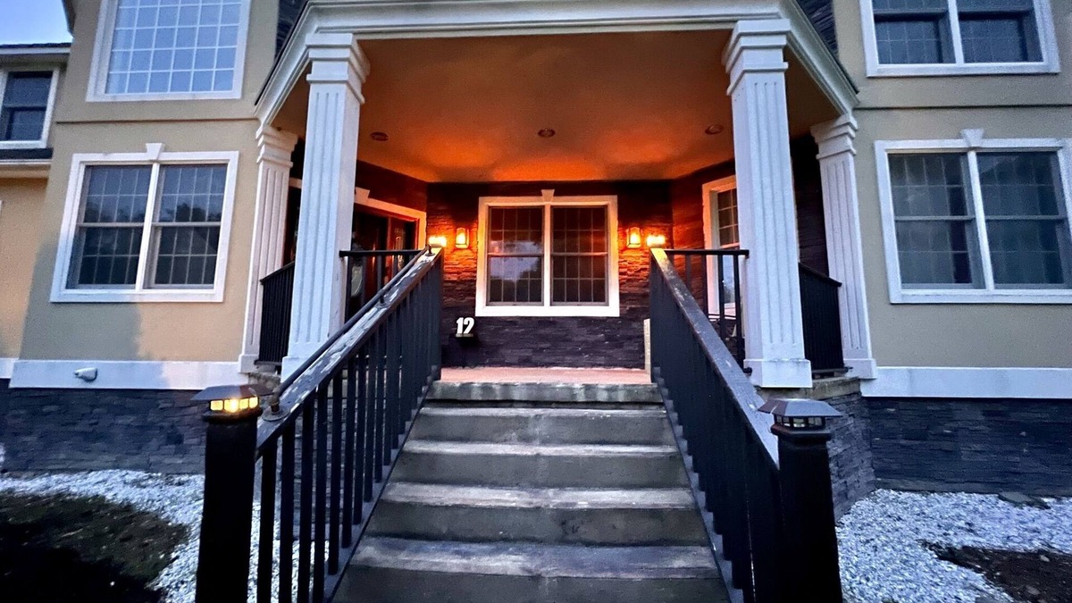 Wallkill Villa | Hudson Valley Mansion with HOT TUB and POOL