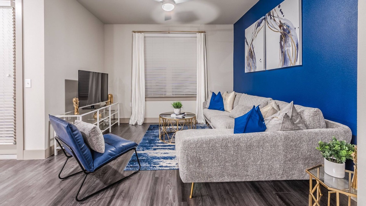 Farmers Branch Apartment | 🔹Hue of Blue🔹: King Bed👑 |Fast WiFi| + more!