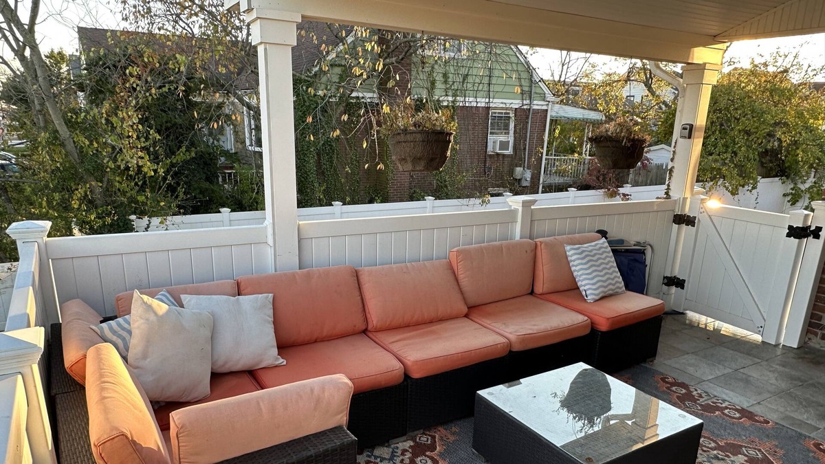 Long Beach House | Huge 2 family Home steps from Ocean. 5 Bedrooms 4 Baths