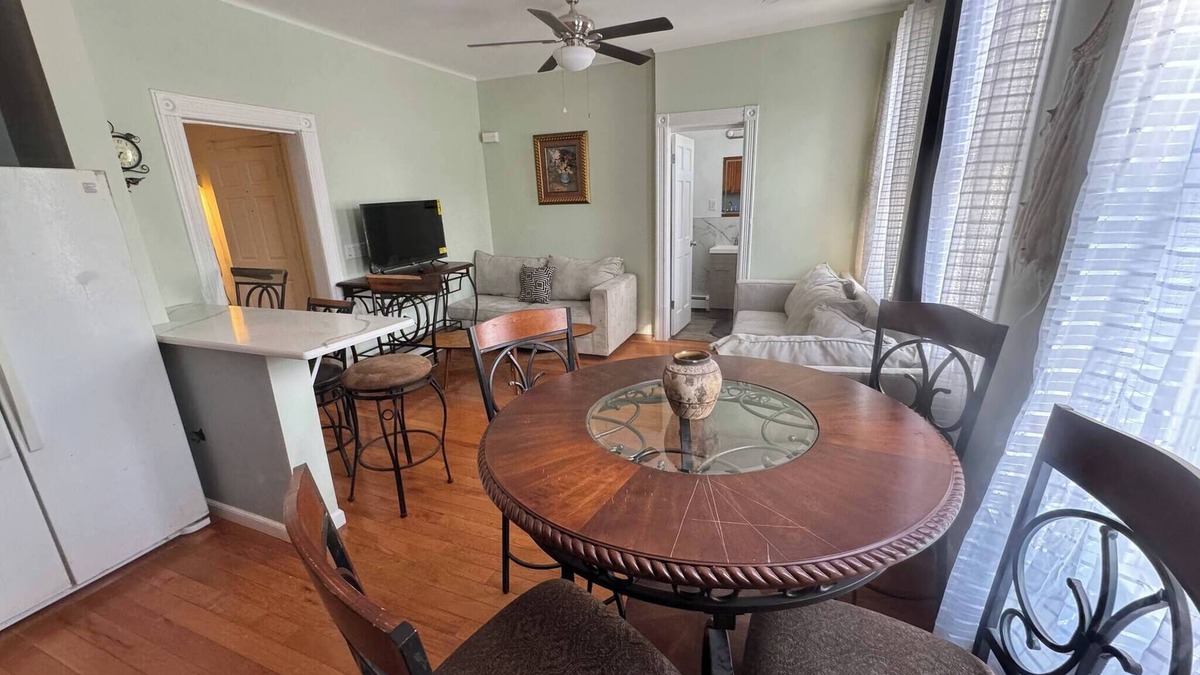 West New York Apartment | Huge 3 Bedrooms Apt 15 Minutes to NY City