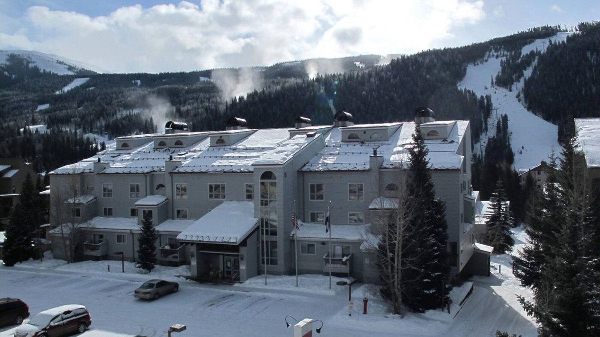 Mountain House Condo | Huge 3BR/3BA Condo (2 Living Rooms facing the slopes) in the Keystone Ski Area