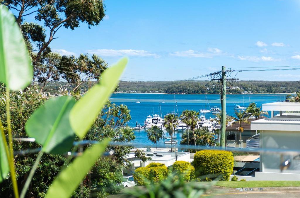Burraneer House | Huge Bayside Luxury Resort-Style Home with Pool