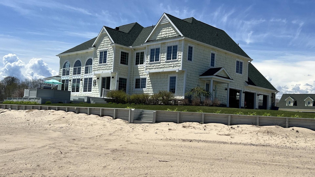 Oscoda House | Huge Cape Cod Style Home on all Sandy beach/Cedar Lake MI