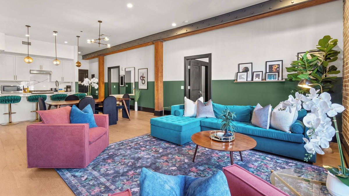 Central Business District Hotel | HUGE Downtown 4BD/4BA with 2 Queen Sleeper Sofas Connecting Unit Perfect For Groups!