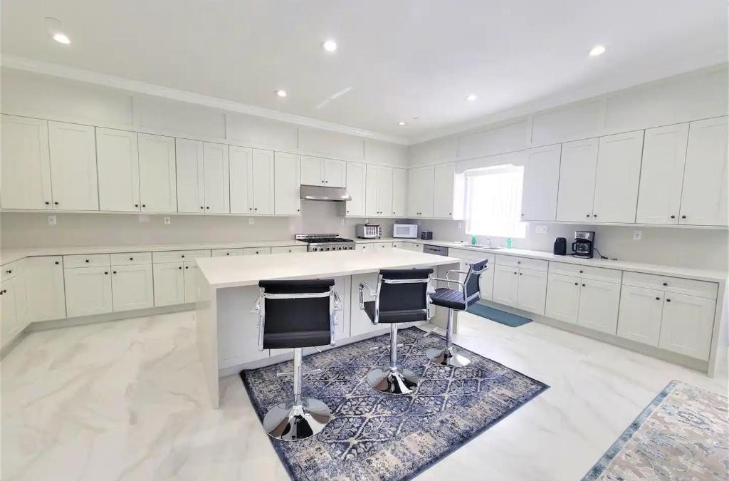 Midway City House | Huge Family Home Near Disneyland & SoCal Beaches
