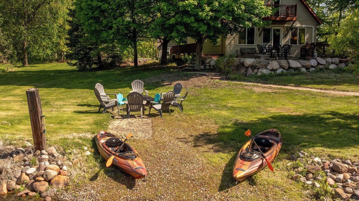 Garrison House | Huge Game Room, Protected Dock, Guest house, Firepit Tons of Games and more!