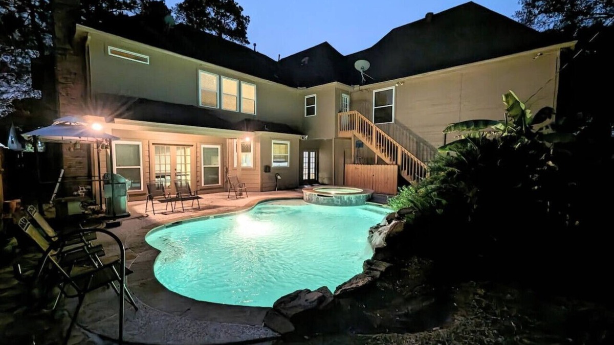 Memorial Northwest House | Huge home w/pool-hot tub-game rm - NO NOISE