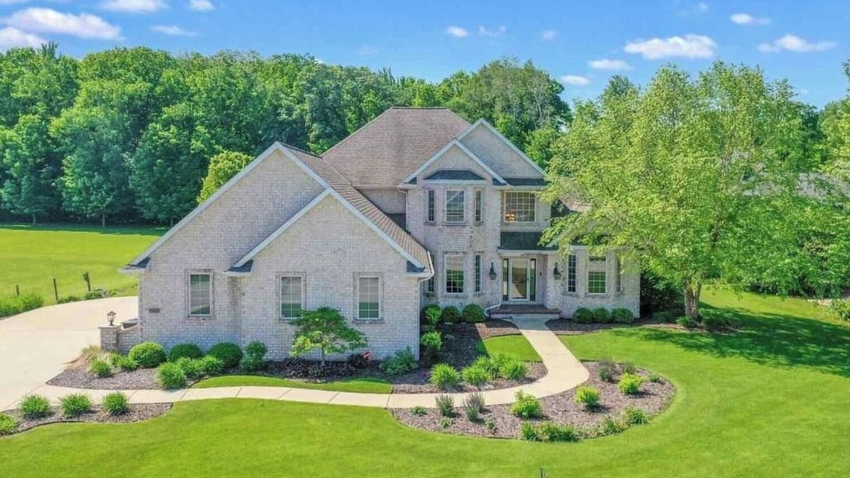Hobart House | Huge home with theater, hot tub, golf cart, and just minutes from Lambeau Field!