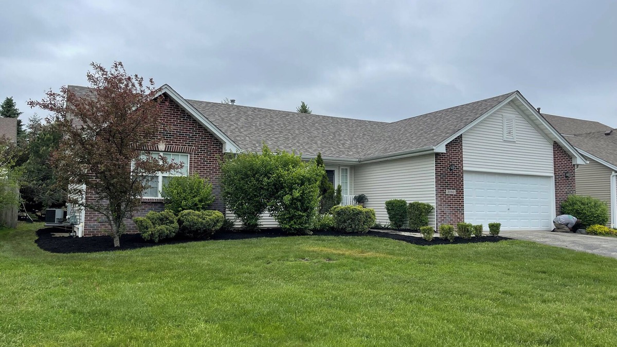 Machesney Park House | Huge house for large groups! Basketball court, arcade, putting green.4 bathroom