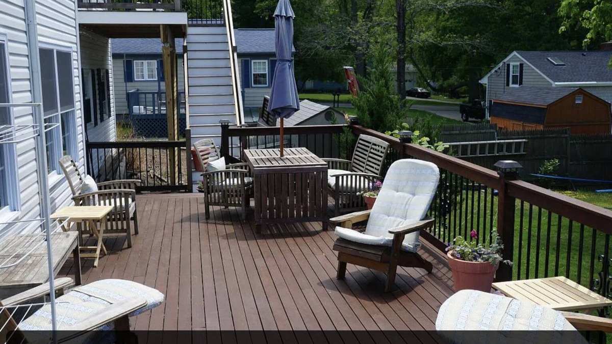 Bristol House | HUGE HOUSE, POOL, BEACH, SLEEPS 10+!