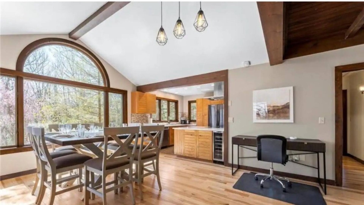 Mount Pocono House | Huge Inground Pool! Mt. Pocono home with Firepit.