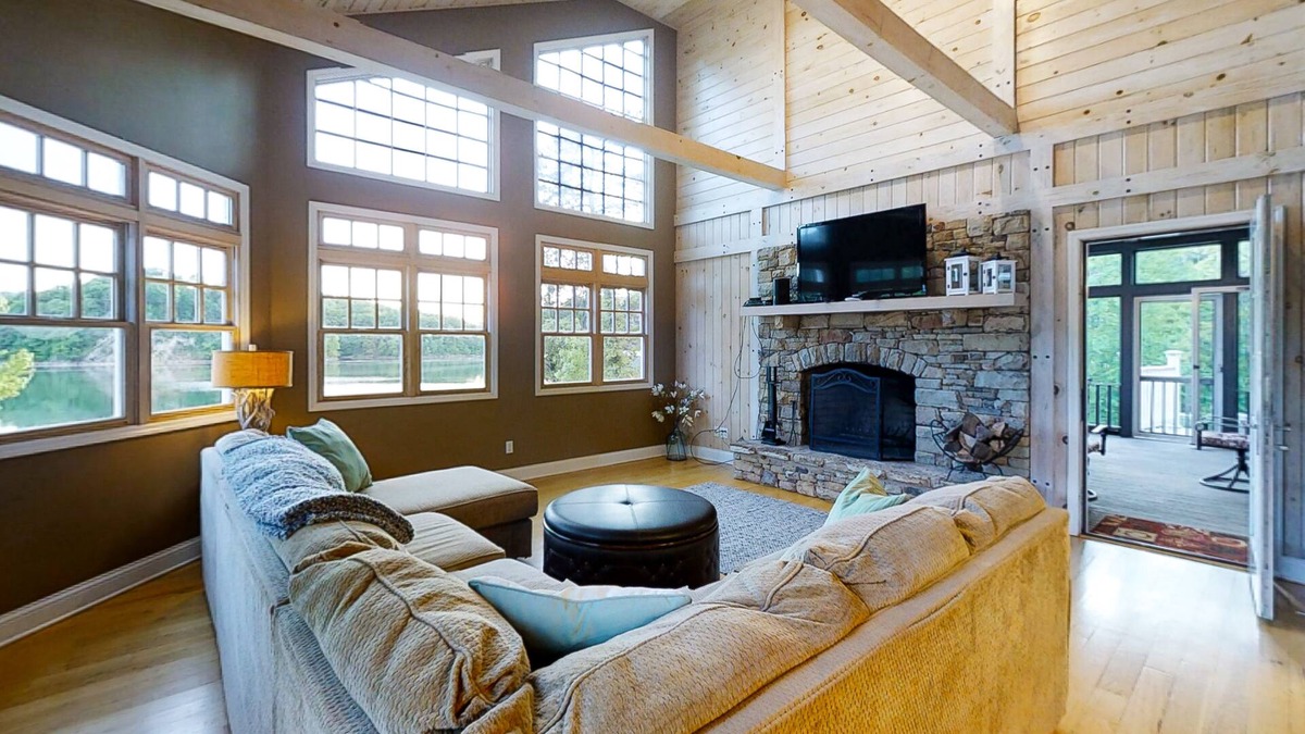 Tazewell Cabin | Huge lakefront home & guest house - private dock, two full kitchens & game room