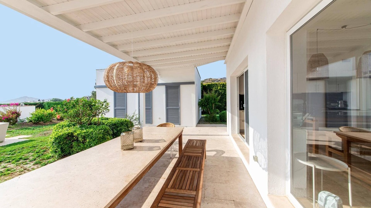 Gumusluk Villa | Huge Luxury Villa With Pool Near Beach in Bodrum