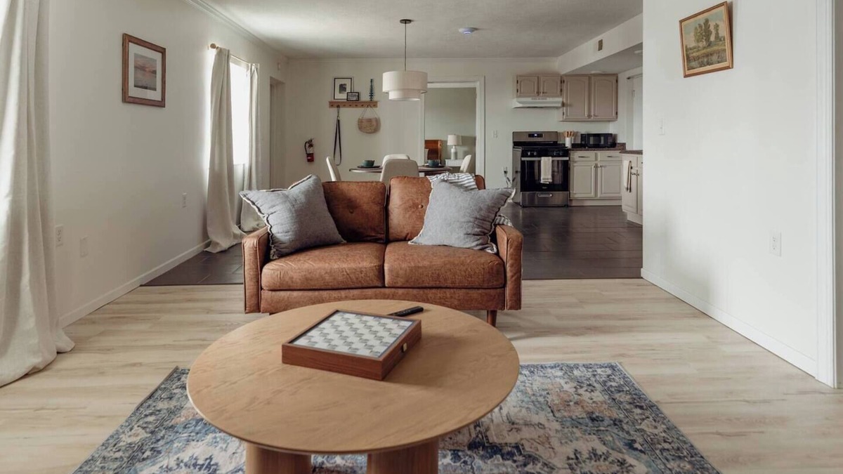 Conneaut Lakeshore Apartment | Huge, One Bedroom Apartment w/Balcony