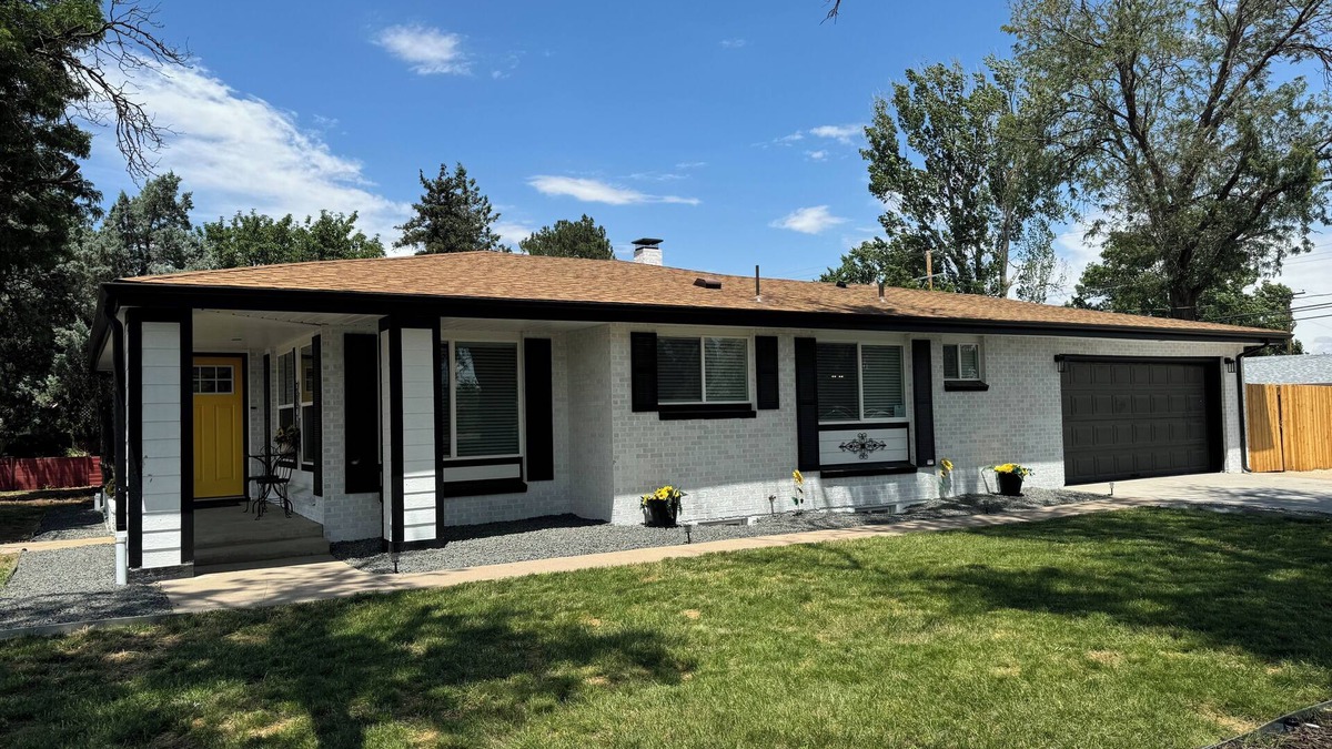 Greeley House | Huge Ranch Home with 2 game rooms! Enjoy shuffle board, Ping Pong & Hot Tub