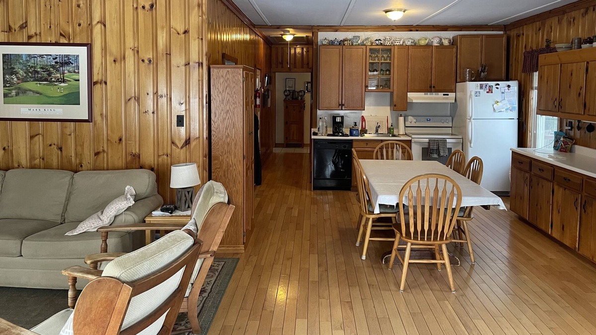 Huletts Landing House | HULLETS LANDING LAKE GEORGE 5 BR WITH LAKE VIEWS HIKING BOATING TENNIS AND GOLF