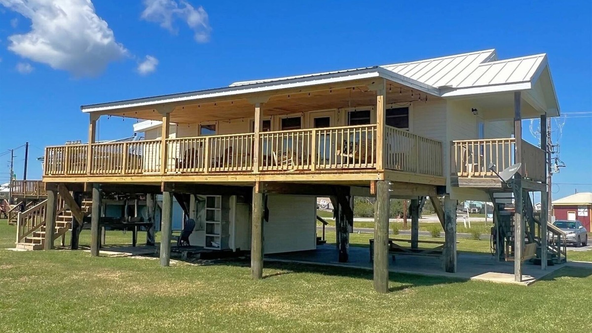 Grand Isle House | Humble Heaven - Beachfront - Island Realty