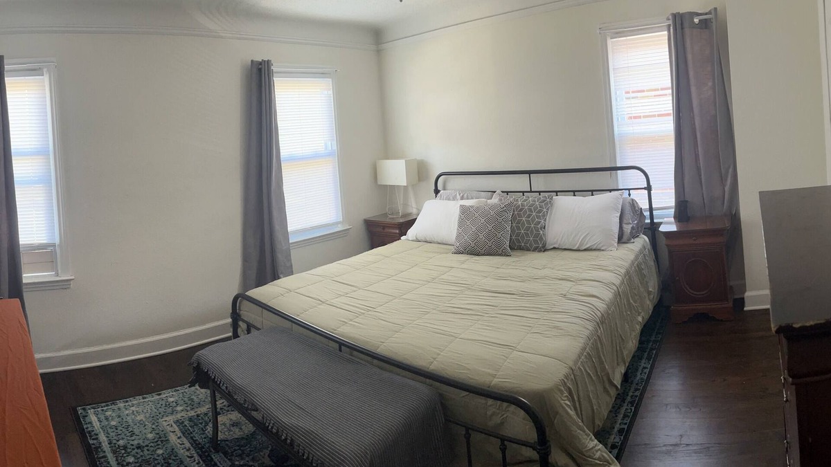 Detroit House | Humble home in the heart of Detroit. 15mins from downtown, 10 mins from Ferndale