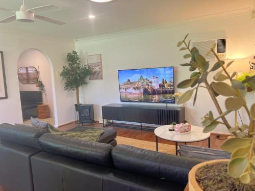 Rockingham House | Humble & Homely